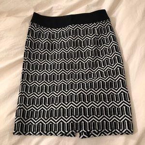 Banana Republic Black and White Patterned Skirt